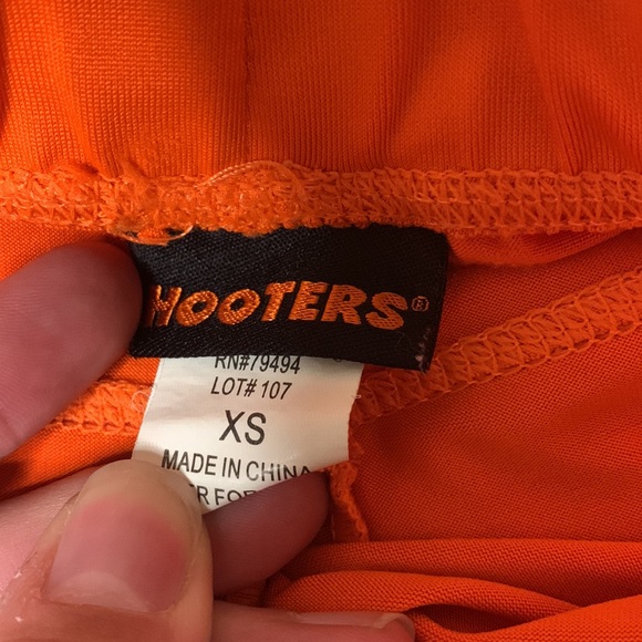 Hooters Orange Uniform Shorts Old Style - Picture 4 of 4